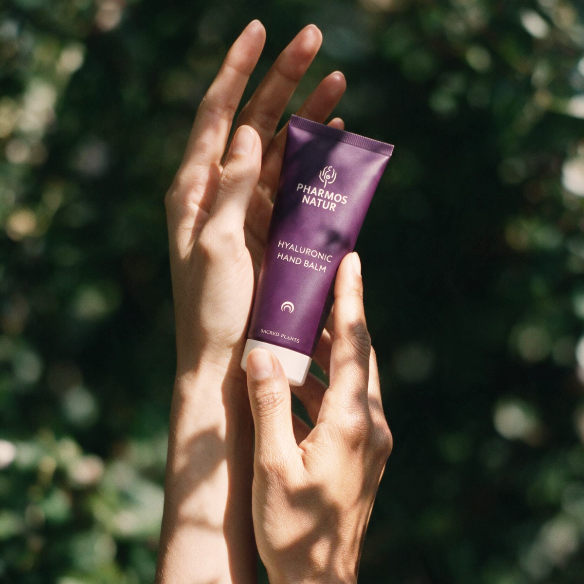 Hyaluronic Hand Balm von Pharmos Natur Handmotif Moodbild