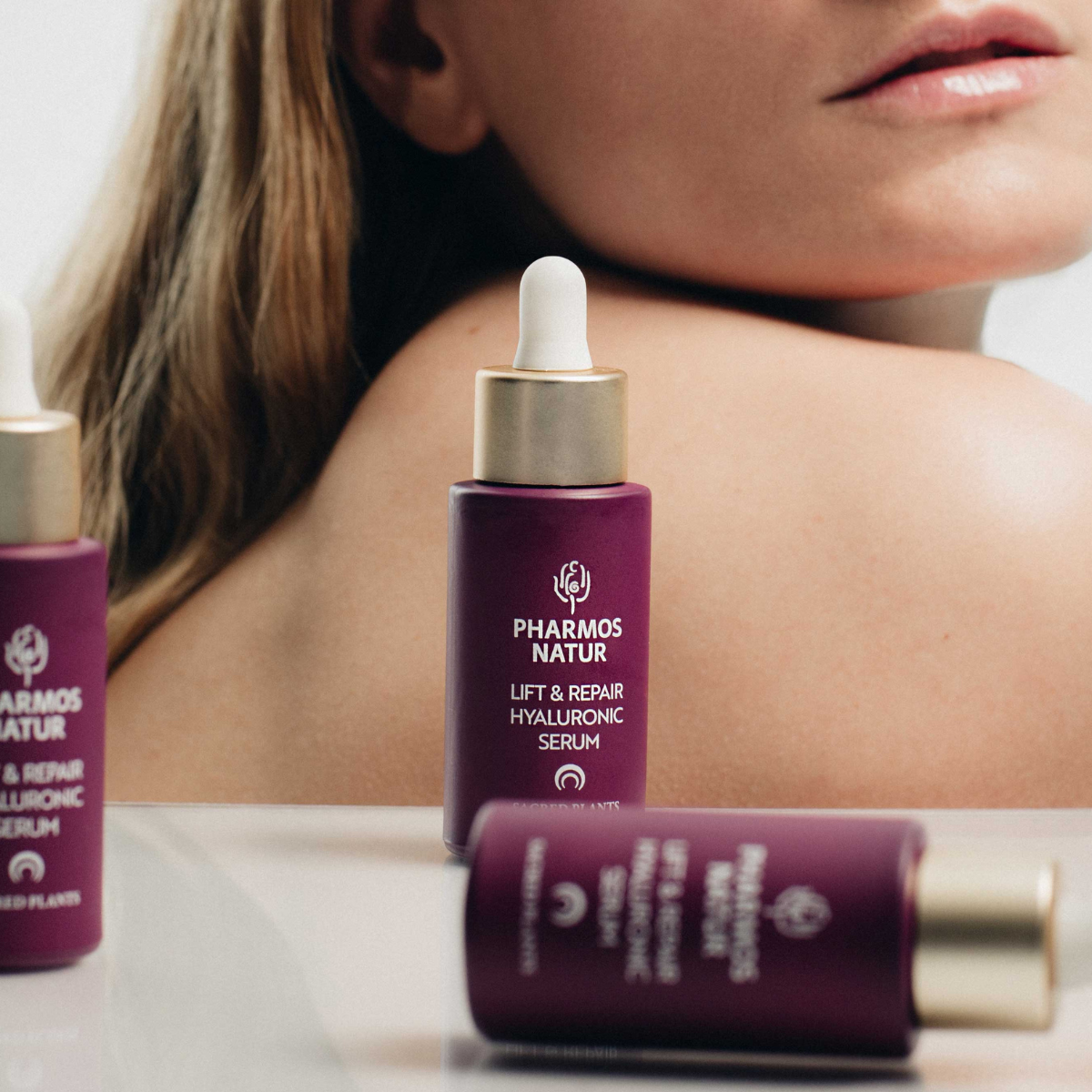 Lift & Repair Hyaluronic Serum Gesichtsserum mit Bio Aloe Vera, Hyaluronsäure und Snow Mushroom