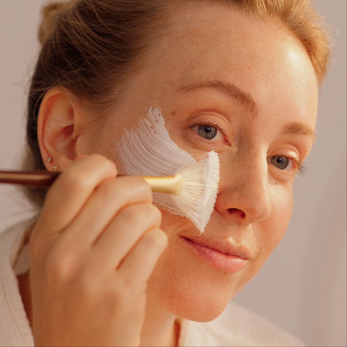 Regenerating Mask Gesichtsmaske mit Bio Aloe Vera, Kaolin und Schwarzem Sesam Bio Ursamen Öl