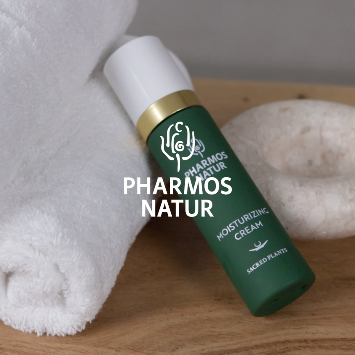 Erklärvideo zu Moisturizing Cream durch Bernadette Dalio international Trainer bei Pharmos Natur