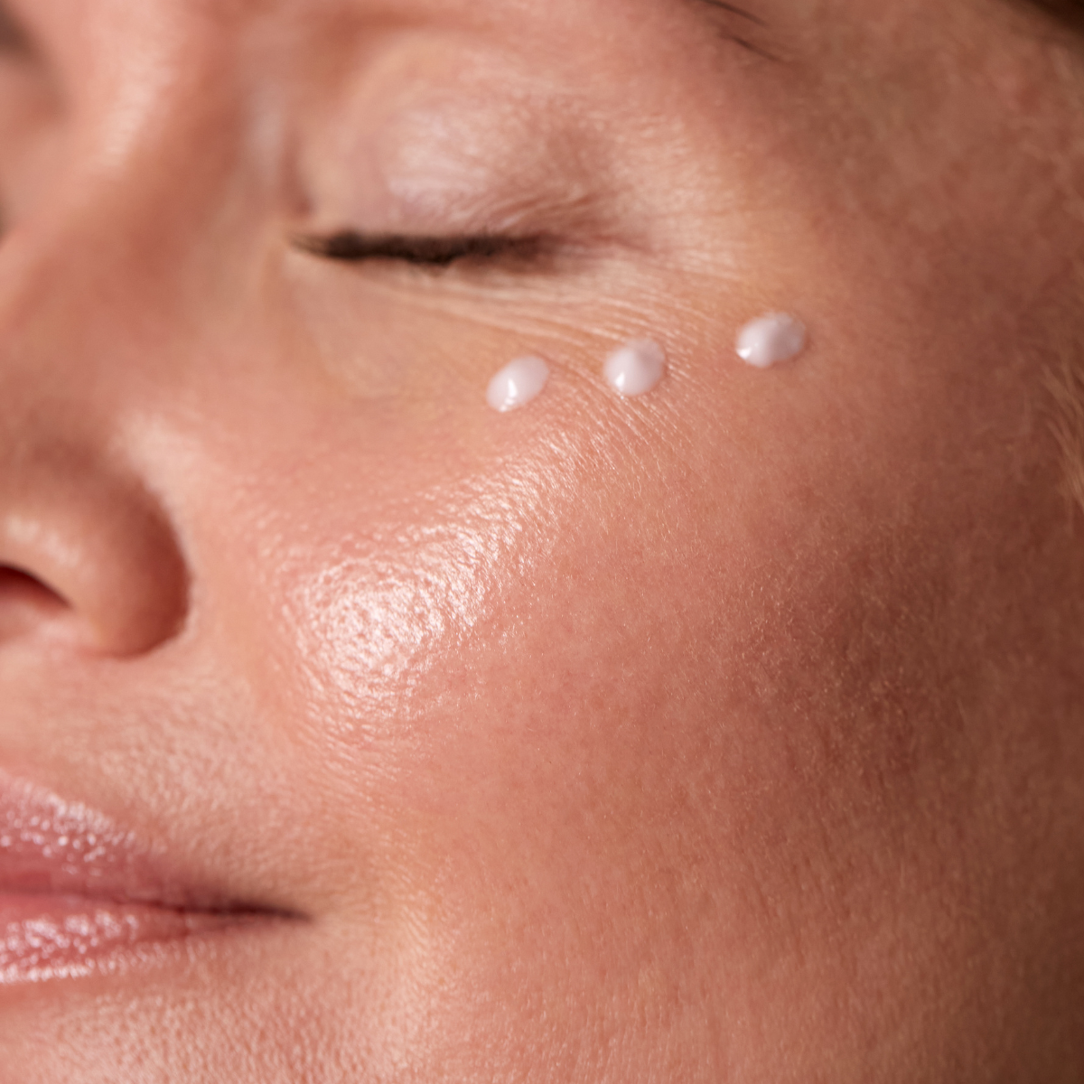 Eye Contour Cream Augencreme mit Avocadoöl, Hyaluronsäure und Mäusedornwurzel