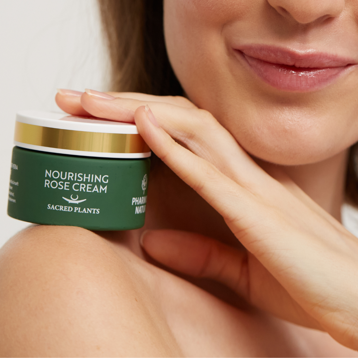 Nourishing Rose Cream Gesichtscreme mit Bio Aloe Vera, Damaszener Rose und Jojobaöl für die tägliche Gesichtspflege