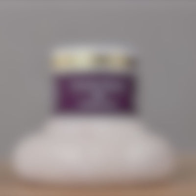 Erklärvideo Love Your Age Power cream durch Cathrin Lorenscheit Schulungsleitung Pharmos Natur