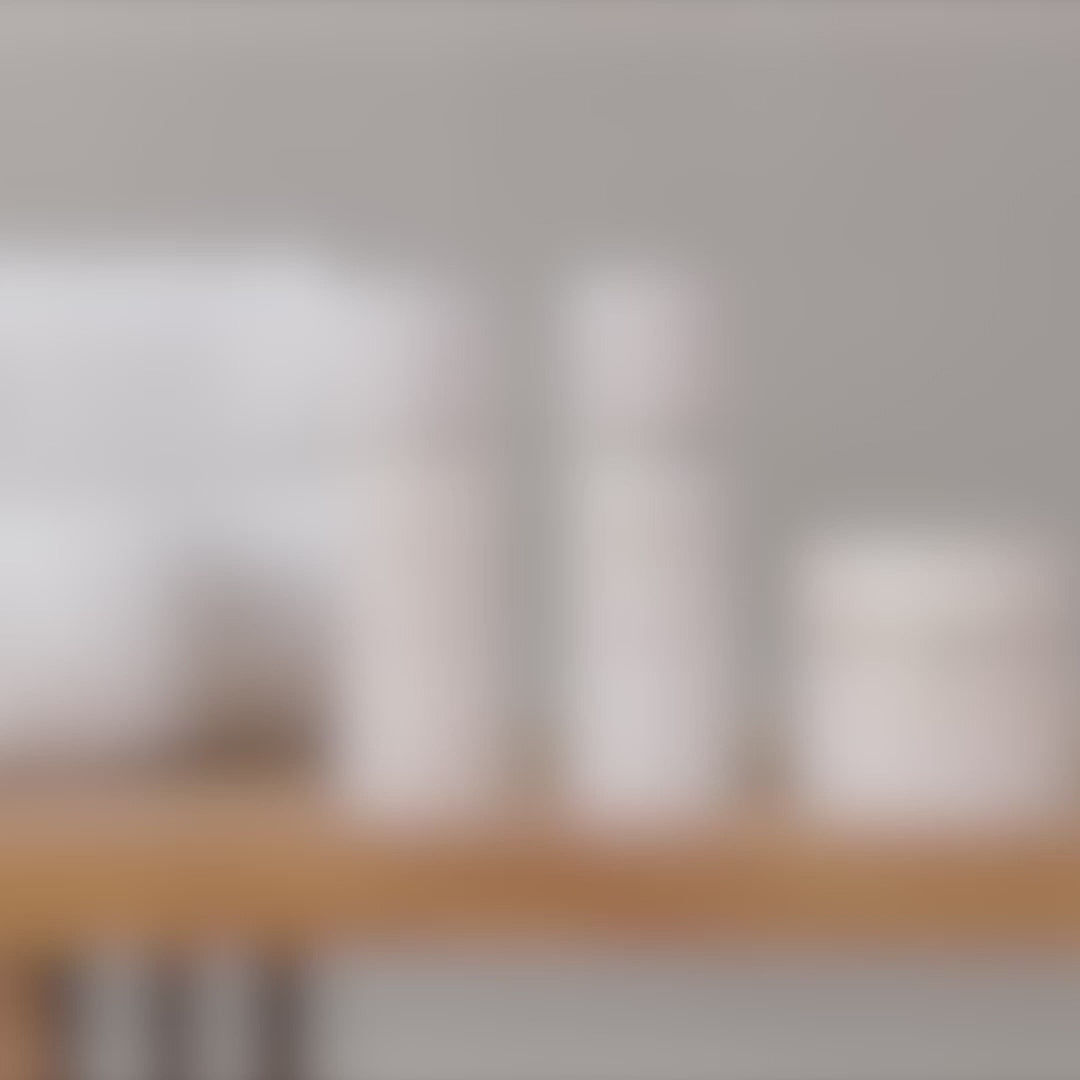 Erklärvideo zur Rohini Serie - Adaptogene Pflanzenwirkstoffe für anspruchsvolle Haut -Ganzheitliche Hautpflegeserie mit Reishi, Centella Asiatica, Jiaogulan und Bio Aloe Vera für Regeneration, Feuchtigkeit und Ausstrahlung.