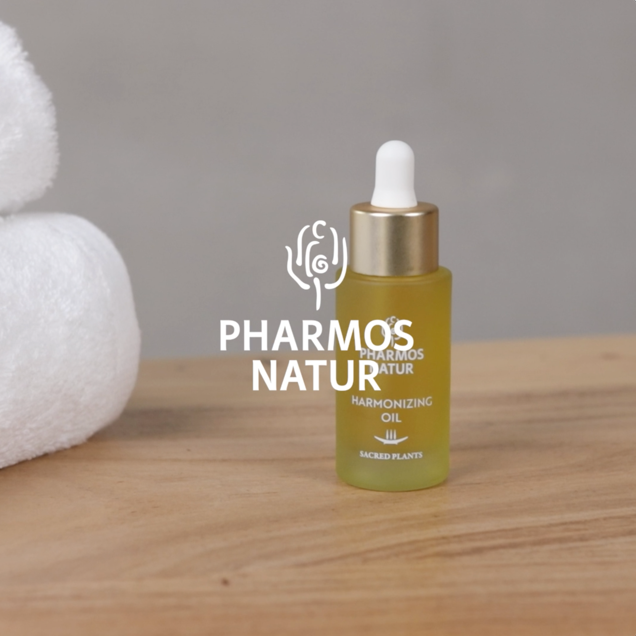 Videoerklärung zu Harmonizing Oil durch Cathrin Lorenscheit Schulungsleitung Pharmos Natur Academy