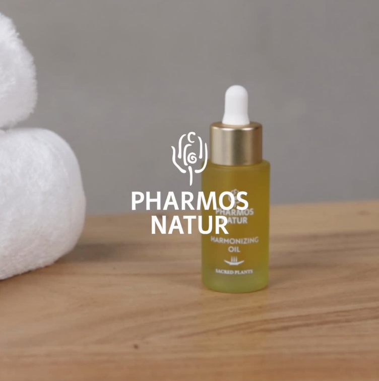 Videoerklärung zu Harmonizing Oil durch Cathrin Lorenscheit Schulungsleitung Pharmos Natur Academy