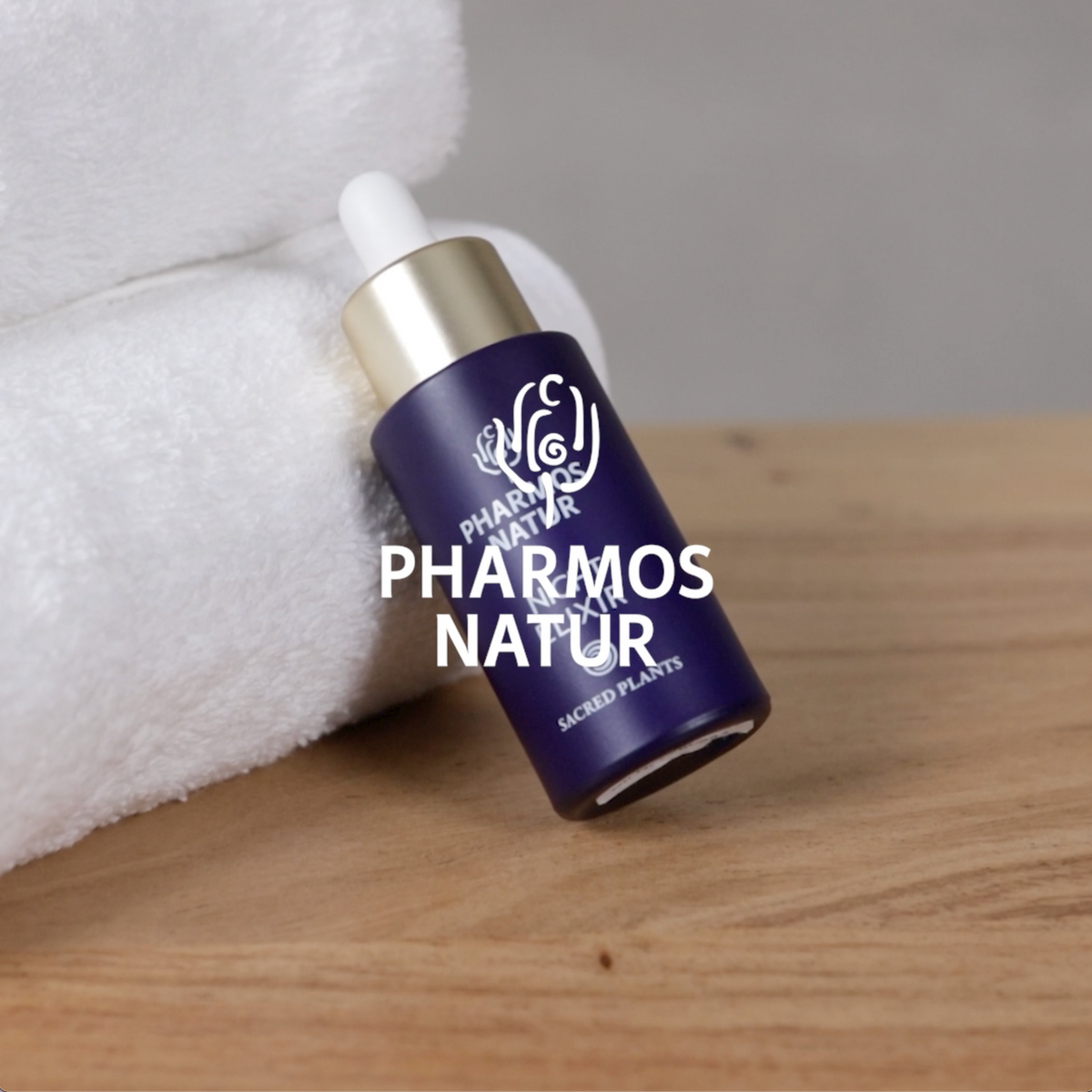 Produkterklärung Video Lunar Skin Ritual Night Elixir durch Cathrin Lorenscheit Schulungsleitung bei Pharmos Natur 