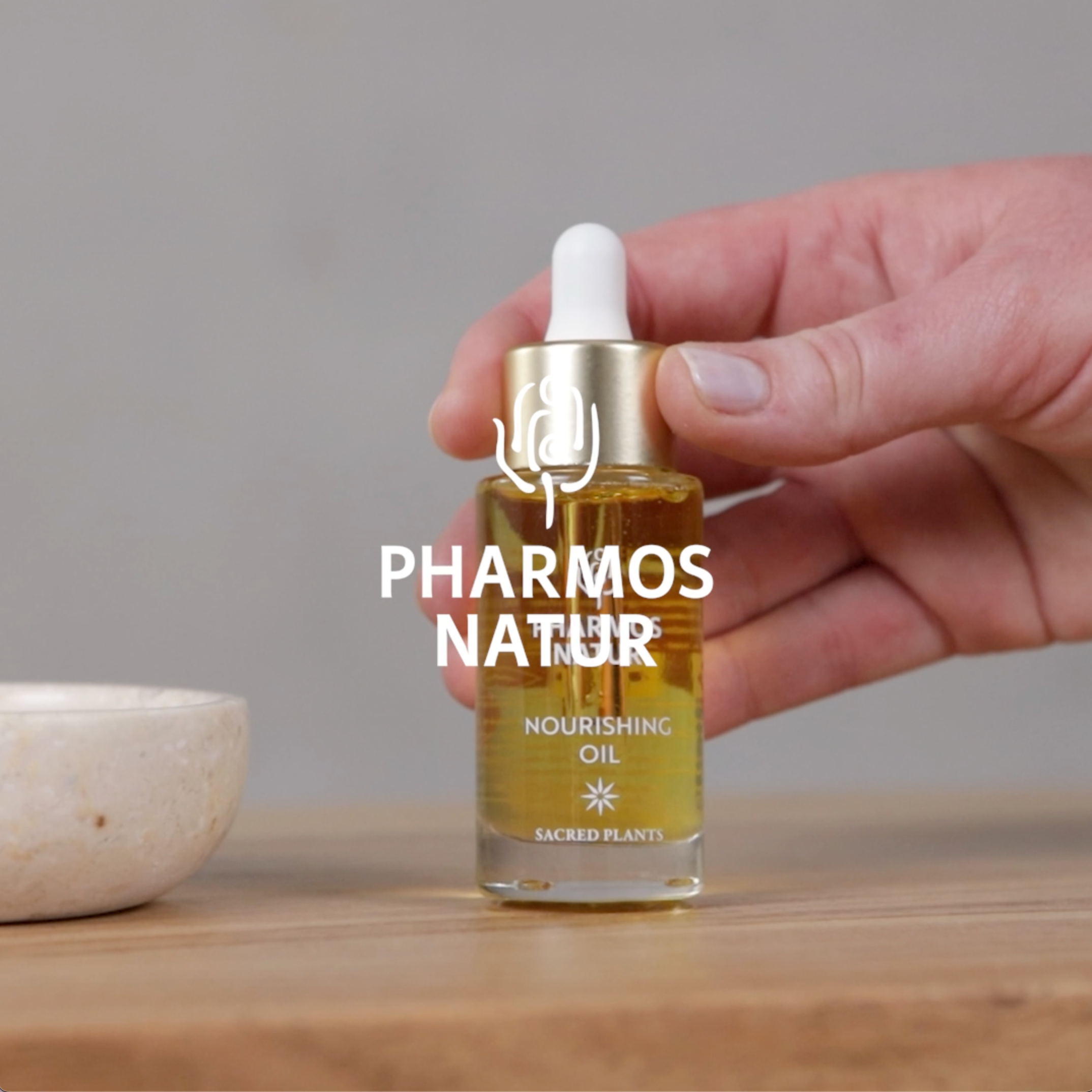 Erklärvideo Nourishing Oil durch Cathrin Lorenscheit Schulungsleitung Pharmos Natur