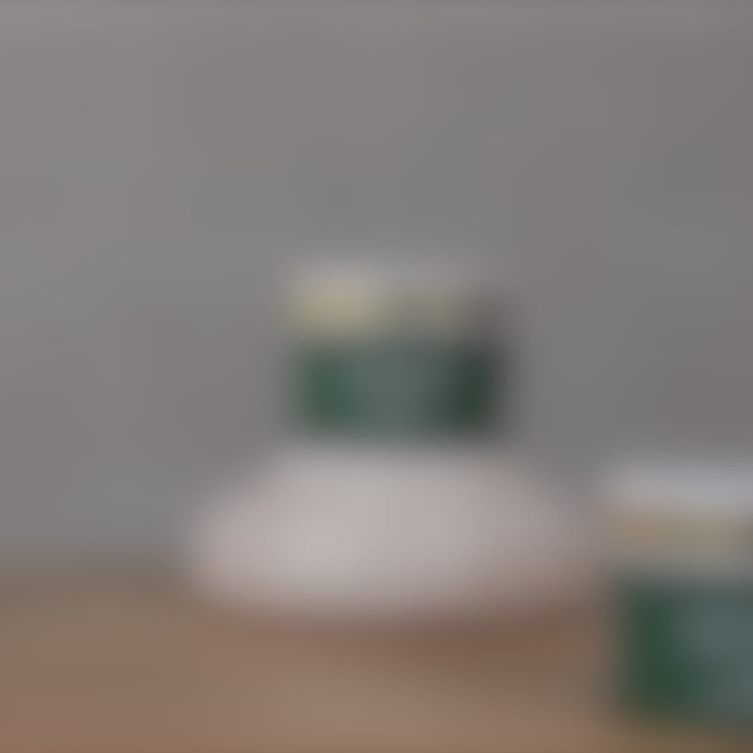 Erklärvideo zu Nourishing Rose Cream durch Bernadette Dalio international Trainer bei Pharmos Natur