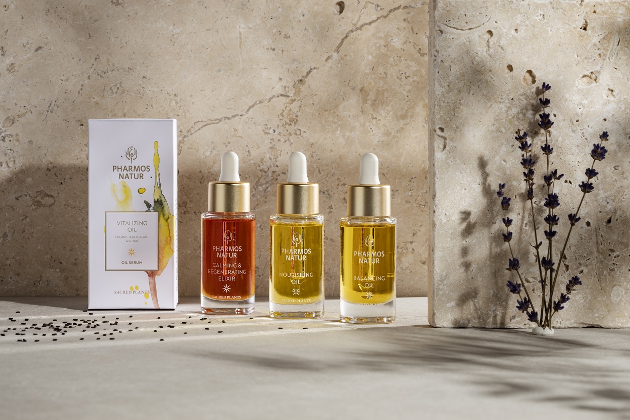 Produktlinie Oil Serum Produktlinie Oil Serum mit Vitalizing Oil, Calming & Regenerating Elixir, Nourishing Oil und Balancing Oil