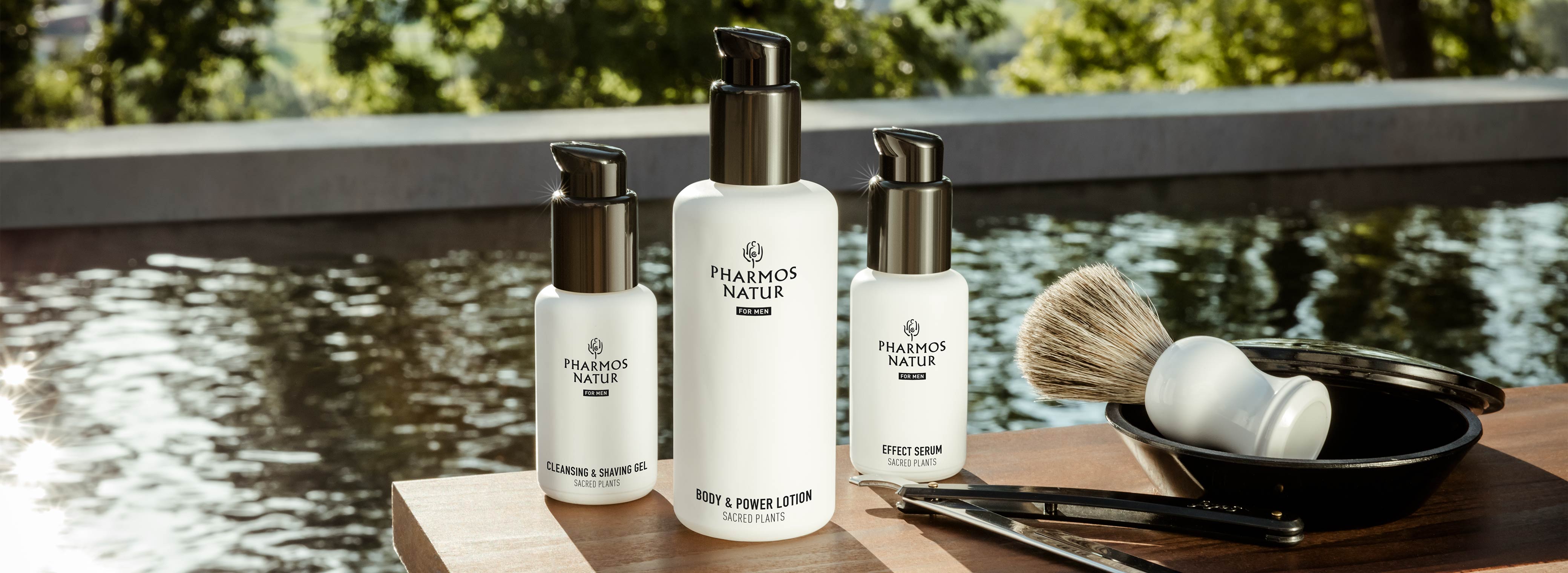 Produktlinie Nature of Men mit Pool im Hintergrund