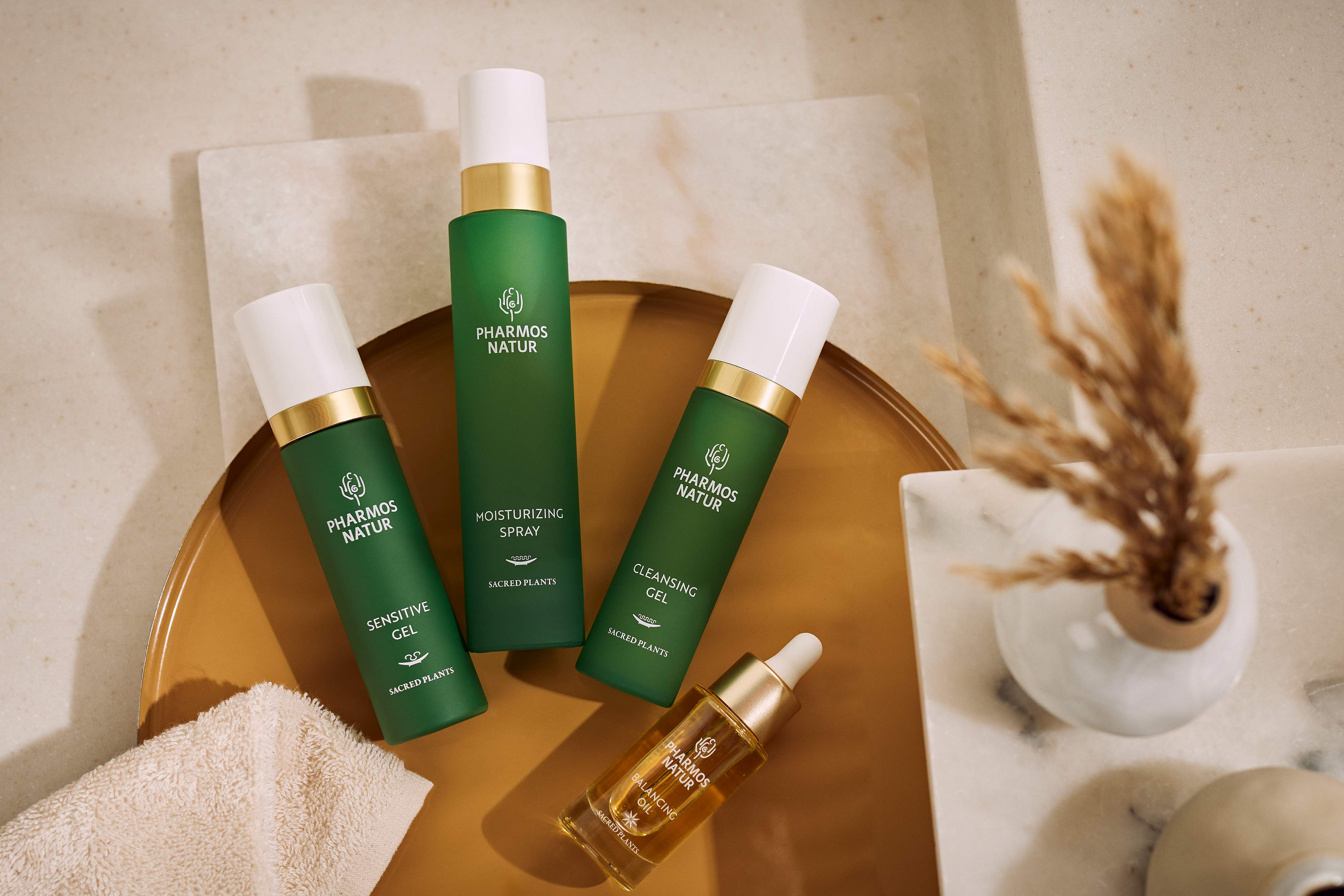 Produkte für ölige Haut Produkte für ölige Haut mit Sensitive Gel, Moisturizing Spray und Cleansing Gel